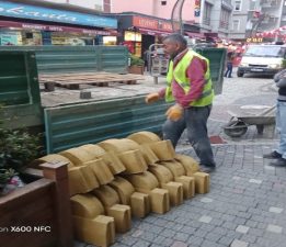 BELEDİYE KALDIRIM TAŞLARINA ÇÖZÜM BULDU.