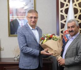 KOOPERATİF BAŞKAN VE YÖNETİMİNDEN BELEDİYE BAŞKANINA HAYIRLI OLSUN ZİYARETİ