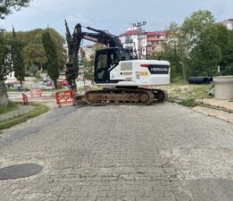 ESNAF DERTLİ! ANA YOL 10. GÜNÜNDE YİNE ÇALIŞMA YOK, YOL YİNE KAPALI