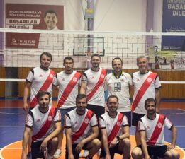 KAMU SPOR OYUNLARI’NDA GİRESUN İL SAĞLIK MÜDÜRLÜĞÜ VOLEYBOLDA ÜÇÜNCÜ OLDU.