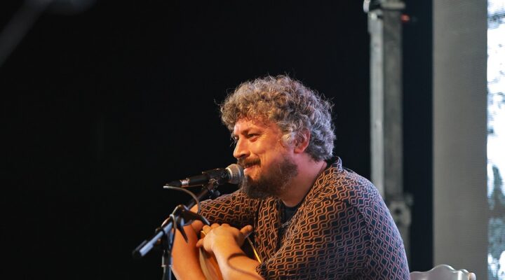 VOLKAN İNCÜVEZ’DEN UNUTULMAZ KONSER