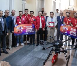 REKTÖR YILMAZ CAN BAŞARIYI KAMUOYUYLA PAYLAŞTI