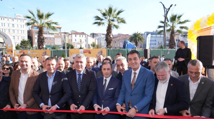 9 GÜN SÜRECEK OLAN KİTAP FUARI GÖRKEMLİ BİR ŞEKİLDE AÇILDI