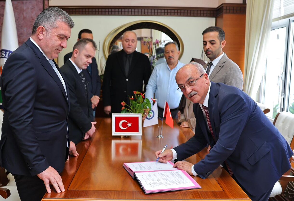 BAŞKAN SIBIÇ’TAN BULANCAK’A MÜJDE: SAHNE SANATLARI FAKÜLTESİ PROTOKOLÜ İMZALANDI