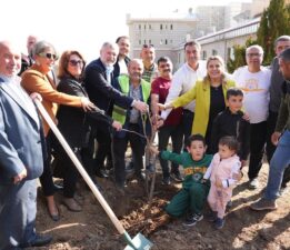 CHP GELECEĞE UMUT DİKTİ