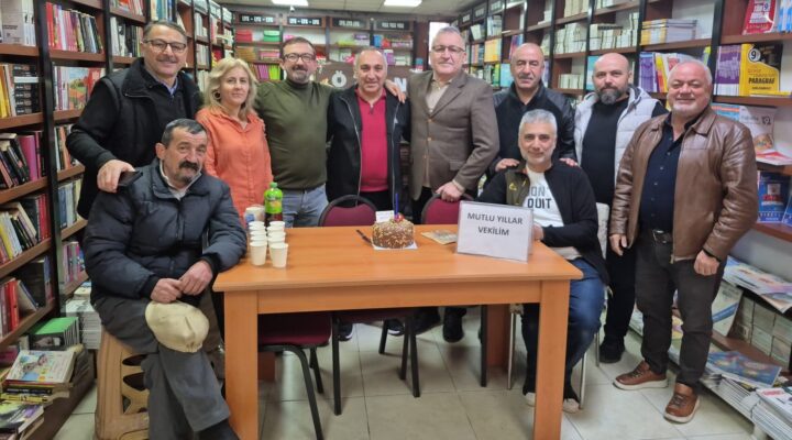 ÖMER MUSTAFA YILMAZ’A SÜRPRİZ DOĞUM GÜNÜ KUTLAMASI