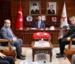 KAMU-VAK VALİ SERDENGEÇTİ’Yİ ZİYARET ETTİ.