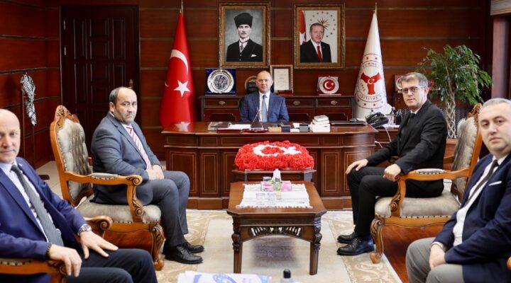 KAMU-VAK VALİ SERDENGEÇTİ’Yİ ZİYARET ETTİ.