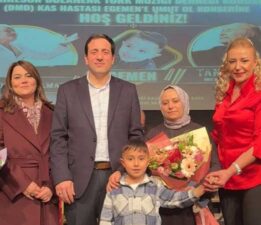 BİR ÇOCUĞUN YAŞAMA TUTUNMA ÇIĞLIĞI TÜRKÜLERLE YÜKSELDİ!