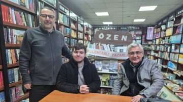 18 YAŞINDA 5. KİTABIN TASLAĞINI HAZIRLIYOR