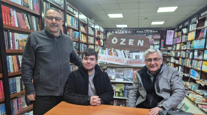 18 YAŞINDA 5. KİTABIN TASLAĞINI HAZIRLIYOR