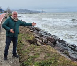 KARADENİZ SAHİL YOLU’NDA “T” DALGAKIRANLAR NEDEN YAPILMADI?