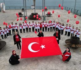 BAYRAĞA ADANMIŞ BİR HAFTA