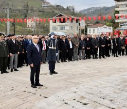 ÇANAKKALE ZAFERİ’NİN 111. YILINDA ŞEHİTLERİMİZ MİNNETLE YAD EDİLDİ