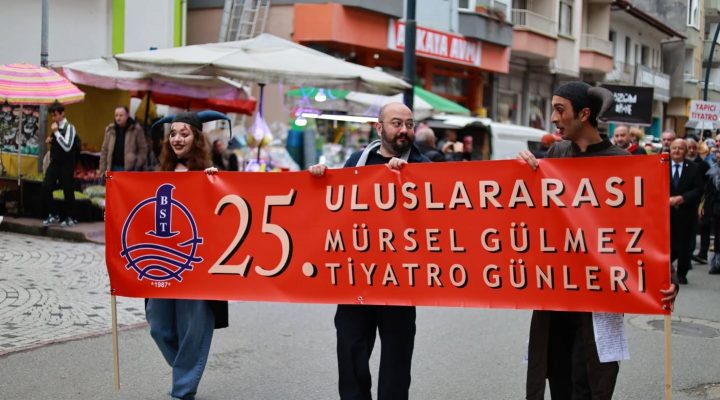 BULANCAK’TA TİYATRO RÜZGÂRI SOKAKLARA TAŞTI