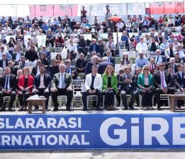 49. ULUSLARARASI AKSU FESTİVALİ’NDE DİKKAT ÇEKEN EKSİKLİKLER