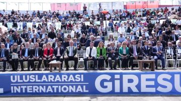 49. ULUSLARARASI AKSU FESTİVALİ’NDE DİKKAT ÇEKEN EKSİKLİKLER