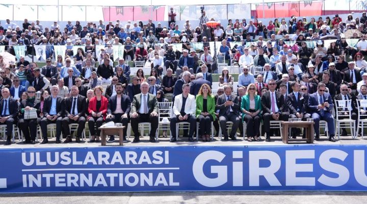49. ULUSLARARASI AKSU FESTİVALİ’NDE DİKKAT ÇEKEN EKSİKLİKLER