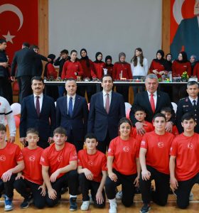 ATA’NIN EMANETİ GENÇLİK, BAYRAMINI GURURLA KUTLADI
