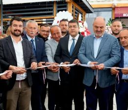 KONAK KAFE KAPILARINI AÇTI