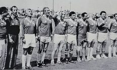 BİR FOTOĞRAFA SIĞAN DOSTLUK, VEFA VE FUTBOLUN ALTIN YILLARI