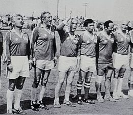 BİR FOTOĞRAFA SIĞAN DOSTLUK, VEFA VE FUTBOLUN ALTIN YILLARI