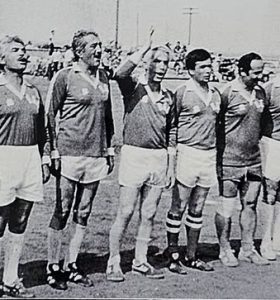 BİR FOTOĞRAFA SIĞAN DOSTLUK, VEFA VE FUTBOLUN ALTIN YILLARI