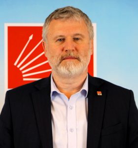 CHP’Lİ ŞENYÜREK; “SUNİ POLEMİKLERLE HALKIN GERÇEK GÜNDEMİNİ ÖRTEMEZSİNİZ”