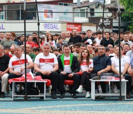 BULANCAK’TA MİLLİ HEYECAN CUMHURİYET MEYDANI’NDA TEK YÜREK OLDU