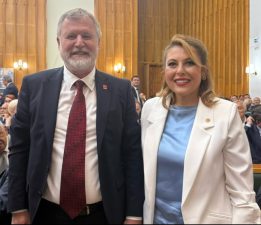 CHP’li Şenyürek ve Gezmiş, TBMM’deki Grup Toplantısına Katıldı