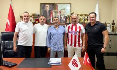 1926 BULANCAKSPOR’DA YENİ DÖNEM BAŞLADI! ÖMER FARUK UZUNER İÇİN İMZA TÖRENİ DÜZENLENDİ