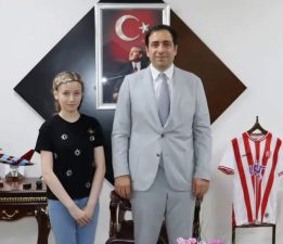 500 TAM PUANLA TÜRKİYE ZİRVESİNE ÇIKTI