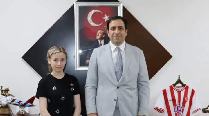 500 TAM PUANLA TÜRKİYE ZİRVESİNE ÇIKTI