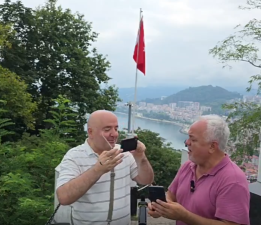 OSMAN AĞA ANIT MEZARI BAŞINDA CANLI YAYIN SÜRPRİZİ