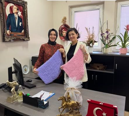 BİR YUMAKTAN BİN UMUDA… GİRESUN’DA YÜREKLERE DOKUNAN BULUŞMA