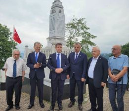 “MİLLİ MÜCADELE’NİN KAHRAMANLARINI UNUTMAYACAĞIZ”