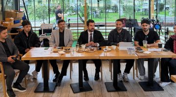 PİRAZİZ’DE GENÇLERE SICAK KARŞILAMA