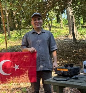 6 SAATTE 715 GÖRÜŞME! GİRESUN ADASI’NDAN DÜNYAYA UZANAN TELSİZ KÖPRÜSÜ