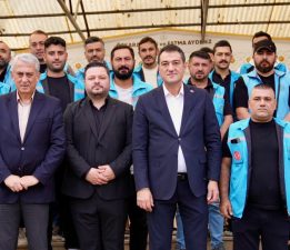 ACIYI PAYLAŞAN, GÖNÜLLERE DOKUNAN BELEDİYE EMEKÇİLERİ