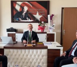 KEŞAP’TA EĞİTİM BULUŞMASI: MUSTAFA GÜNDOĞDU’DAN ŞENEL BULUT’A HAYIRLI OLSUN ZİYARETİ