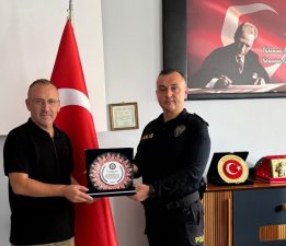 33 YILLIK POLİS MEMURU HÜSEYİN KAYA EMEKLİ OLDU