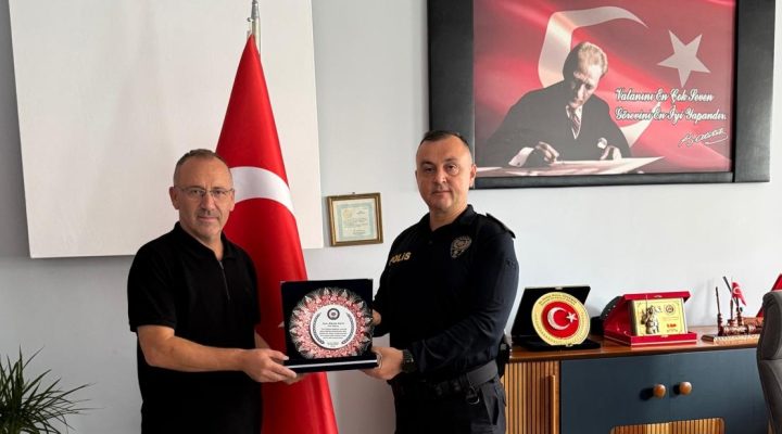 33 YILLIK POLİS MEMURU HÜSEYİN KAYA EMEKLİ OLDU