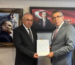 İYİ PARTİ GİRESUN’DA YETKİ ÖZDEMİR BOZATLIOĞLU’NDA