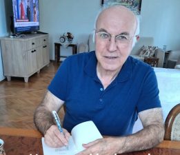 TAHİR ORHAN’DAN HEM ÇOCUKLARA HEM BÜYÜKLERE ÖZEL ESER: “ÇOCUKLAR BÜYÜRKEN” ÇIKTI
